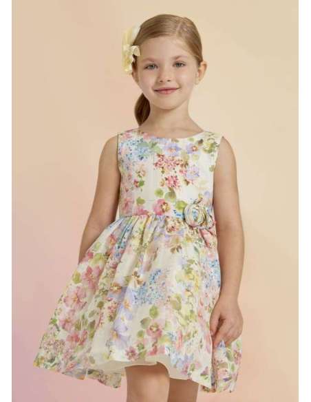 Vestido de lino con estampado de flores.