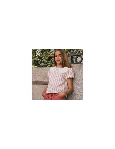 Blusa de niña blanca con rayas rojas