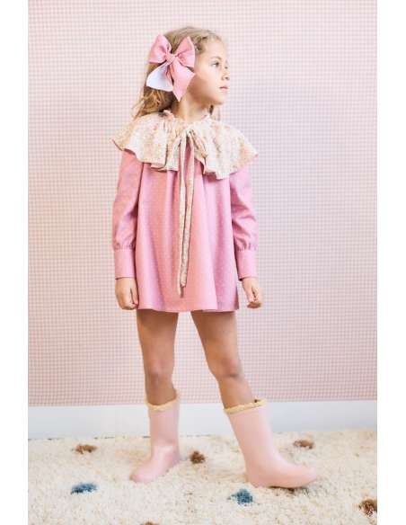 VESTIDO CON CAPELINA CAPERUCITA