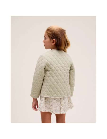 Chaqueta de niña acolchada en verde con bolsillos