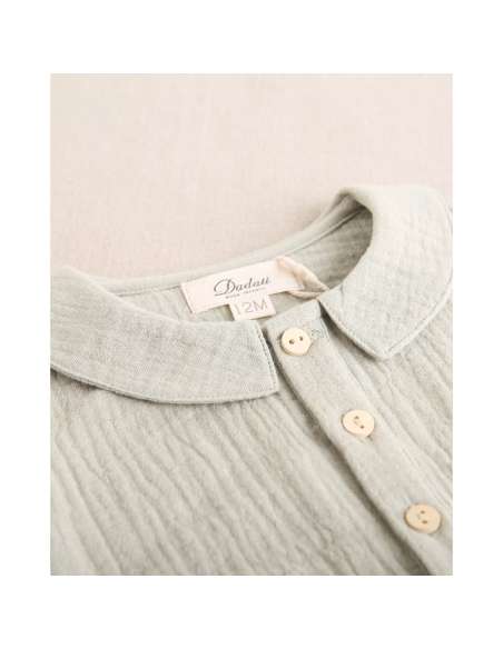 Camisa de bebé niño de muselina color verde